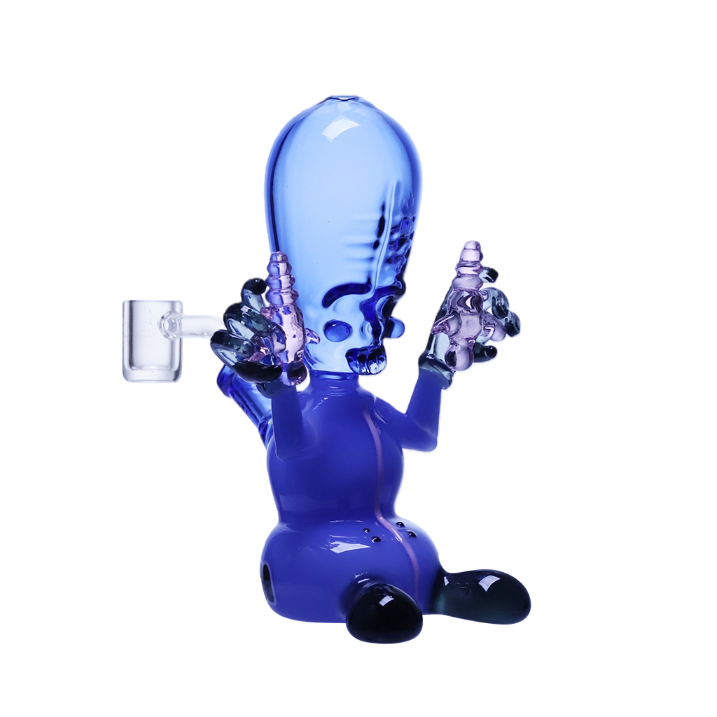 Alien finally found Earth’s good stuff