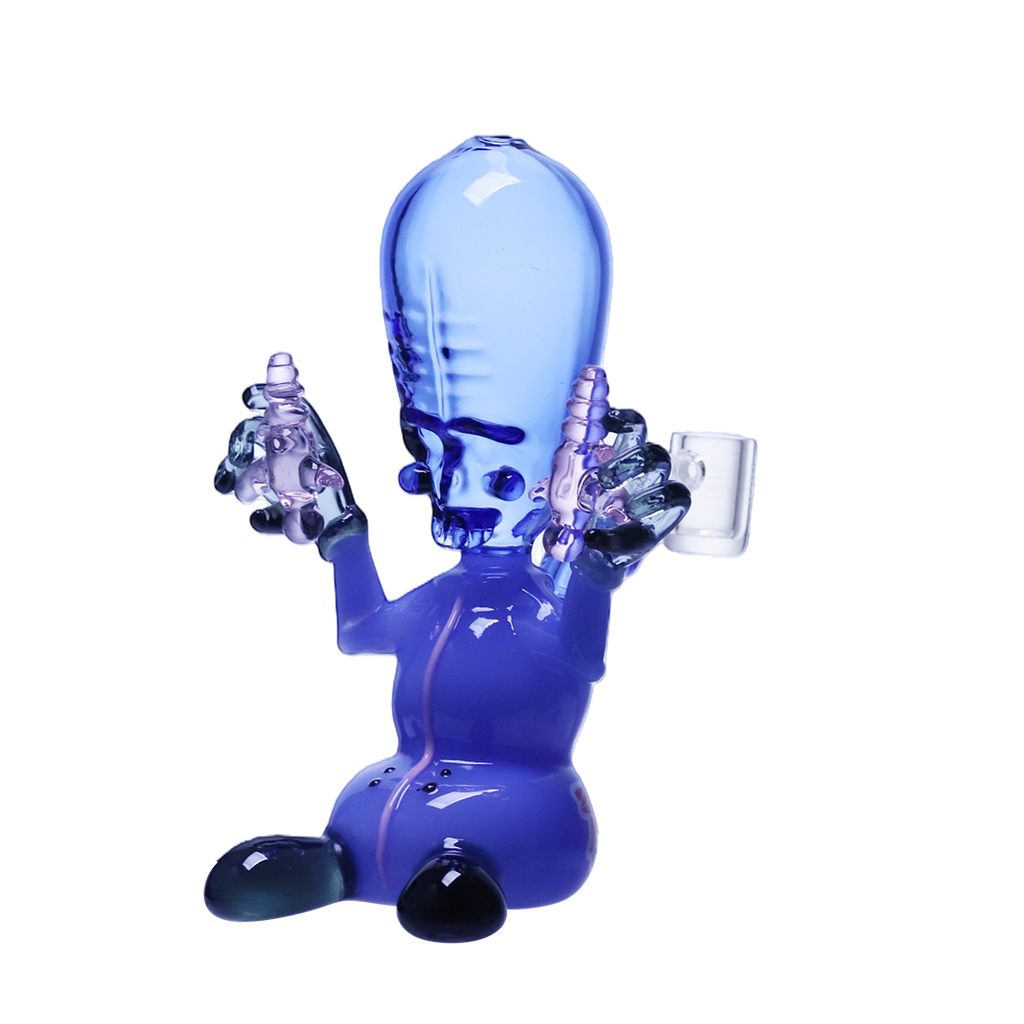 Alien finally found Earth’s good stuff
